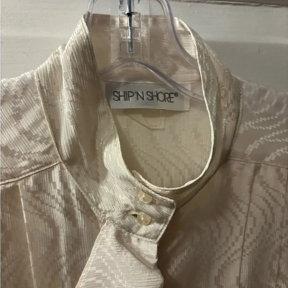 Vintage 80s Cream Ruffle Cravat High Neck Romantic Victorian Blouse - Picture 4 of 4